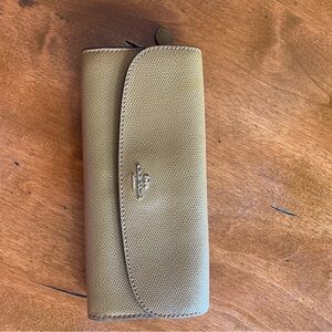 Coach Continental Wallet in Tan Pebbled Leather